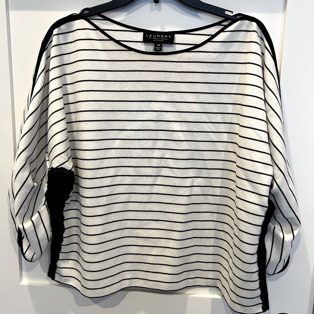 Black and White Sweater Top - L